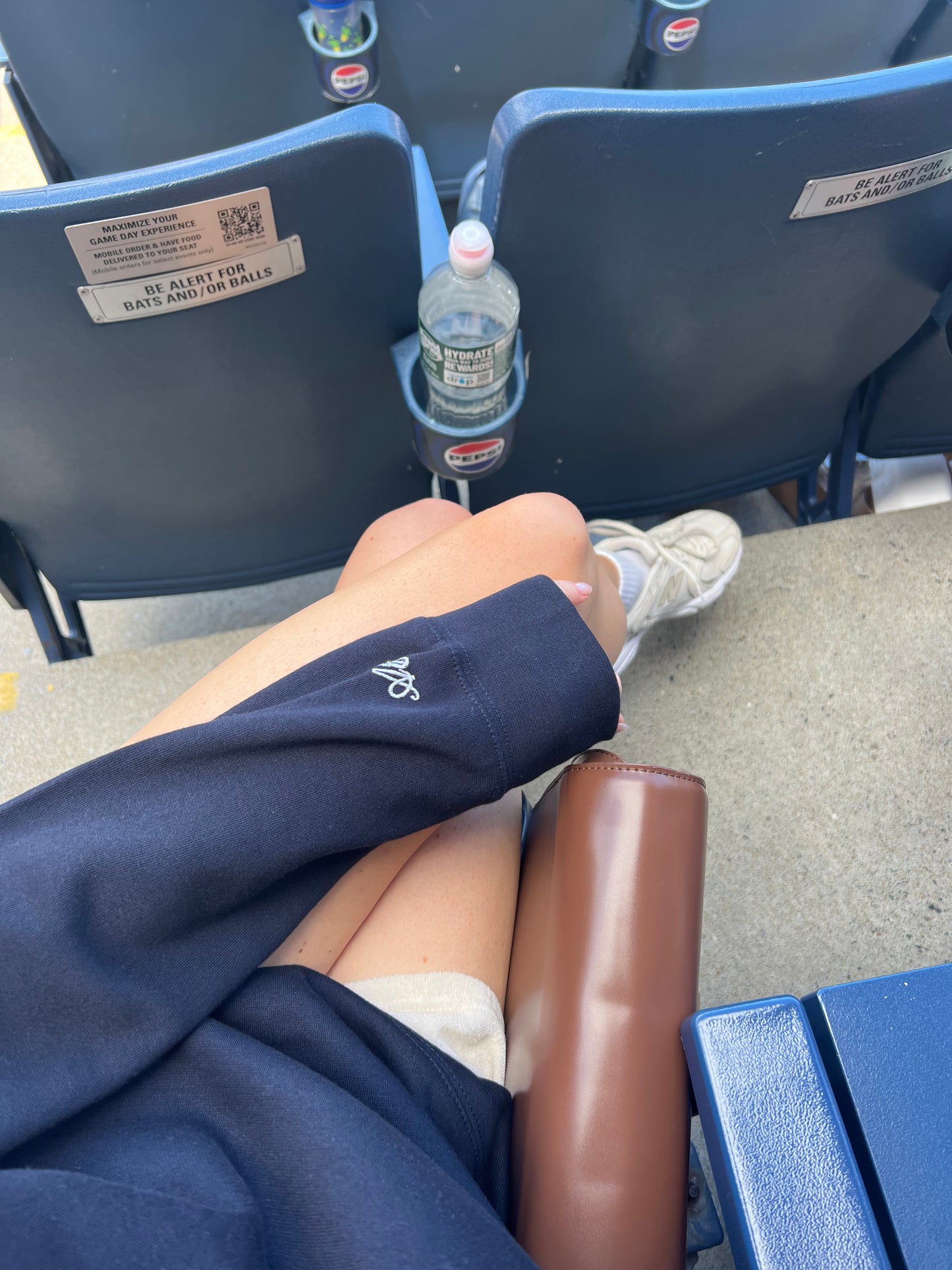 Après Club Crest Pull Over - Navy