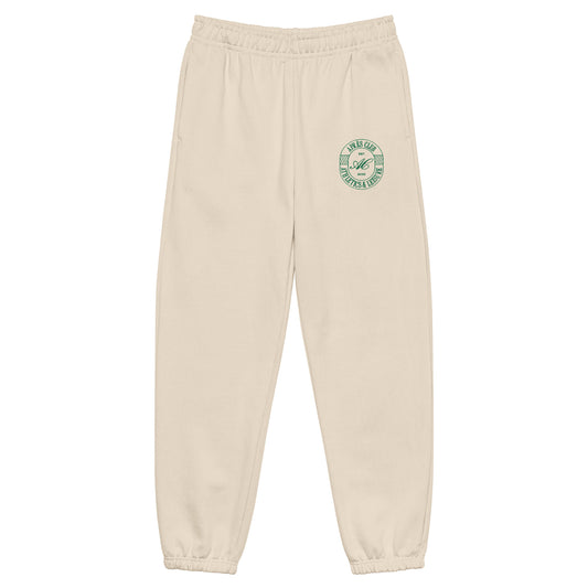 Clubhouse Sweatpant in Dust with green Après Club badge embroidered at the hip